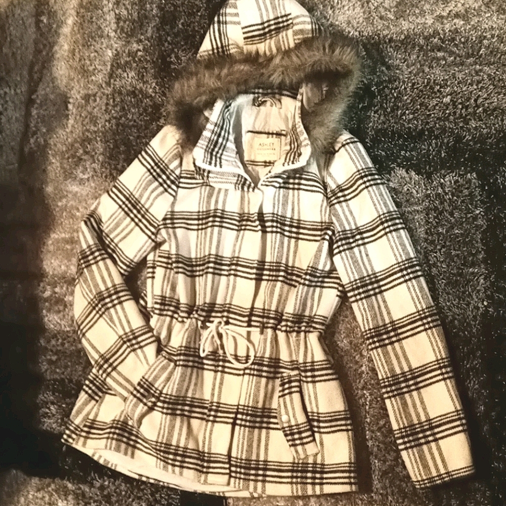 Ashley size M plaid jacket with fur lined hood
